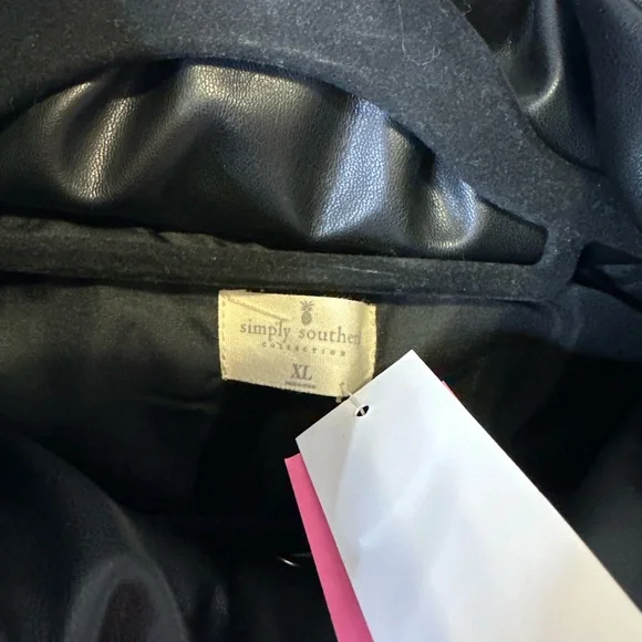 Simply Southern Shiny Black Vest - Picture 3 of 3